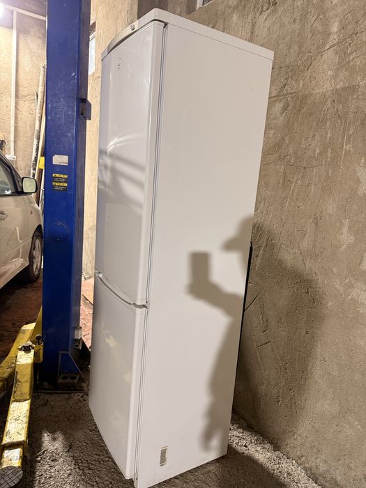 холодильник INDESIT