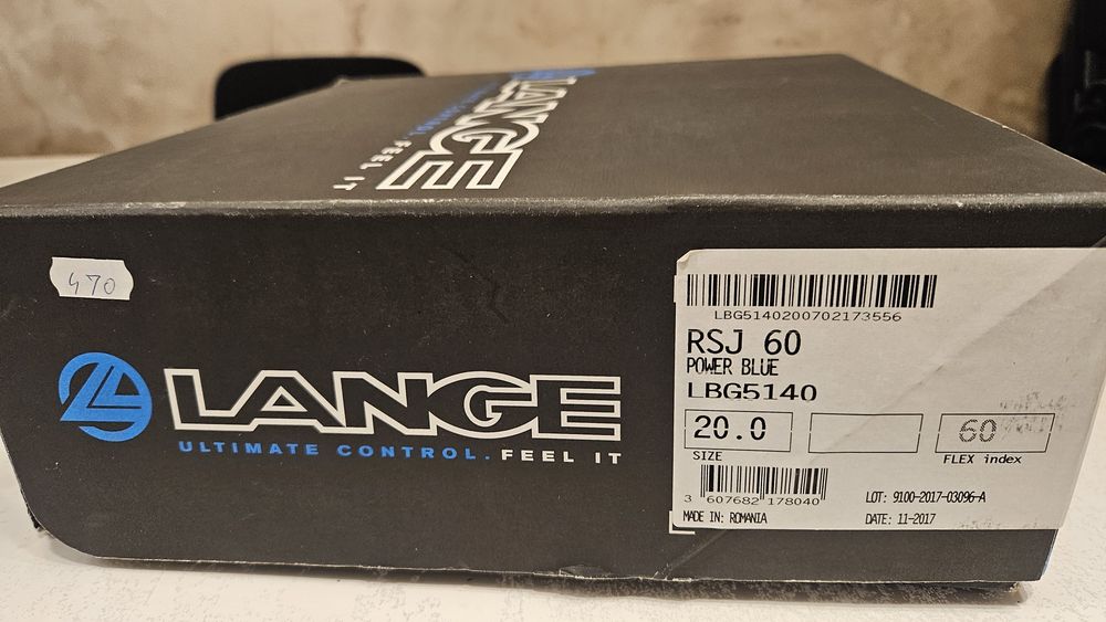 Vând schiuri între 70 si 160 cm + clăpari +bețe copii