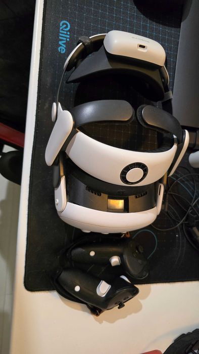 Oculus Meta 3 cu accesorii
