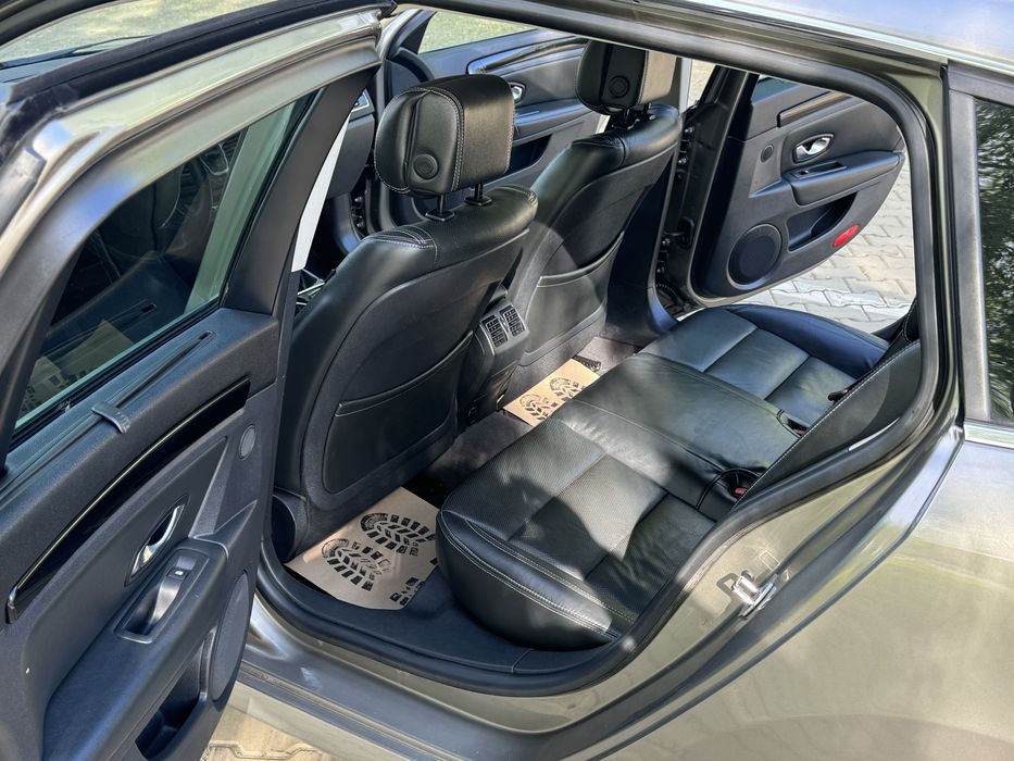 Renault Laguna 2.0 dci 150 cp 2012 INITIALE PARIS