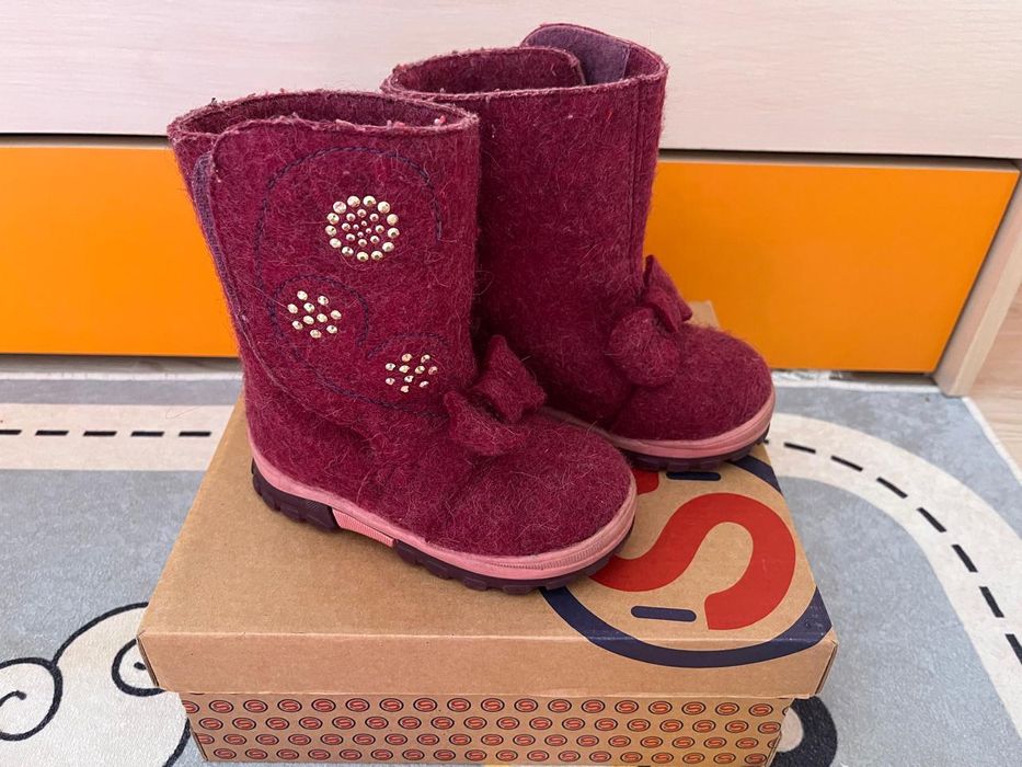 Валенки фирма шаговита 24 размер