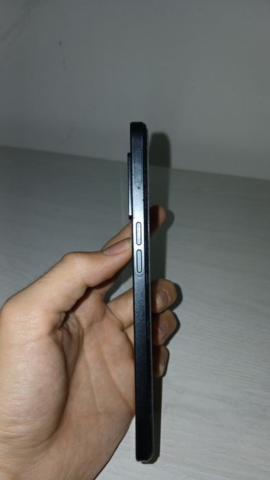 Oppo reno 7 в черном цвете