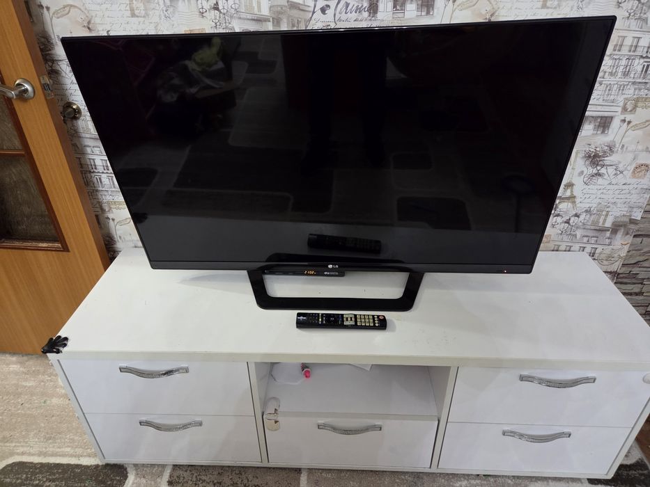 Телевизор LG 47 диагональ