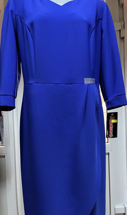 Rochie ocazie model deosebit marimea 44-46 nou