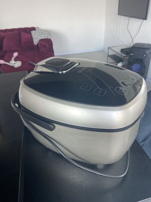 Multicooker BORK cu inductie