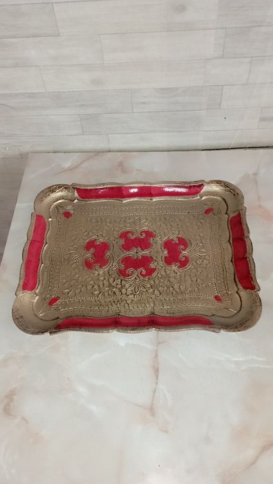 tava de  servire