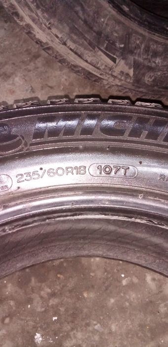 Летняя резина 'Пирелли'