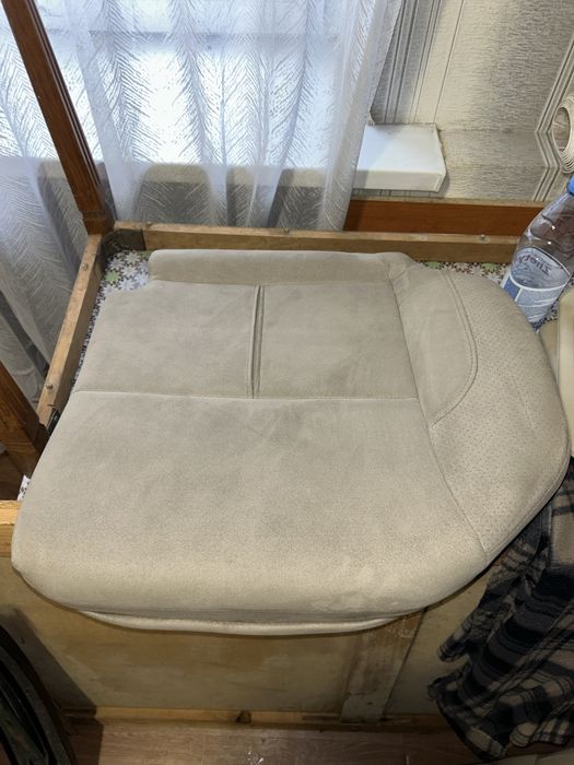 Продам салон на субару