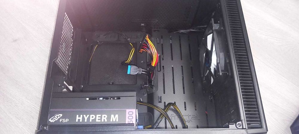 Carcasa Fractal Design Define Nano S + sursa FSP HyperM 500W Modulara