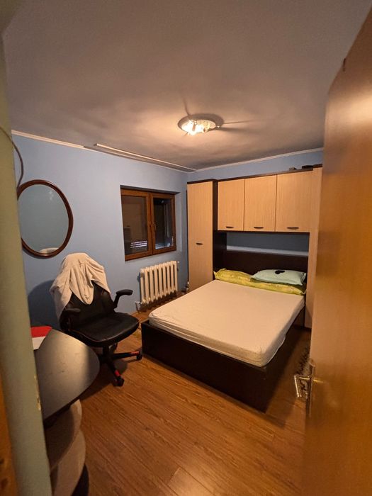 Închiriez apartament