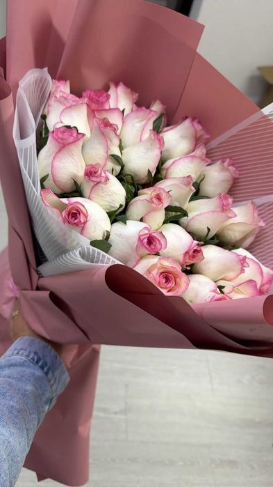 Гүл сатылады  келіcеміз