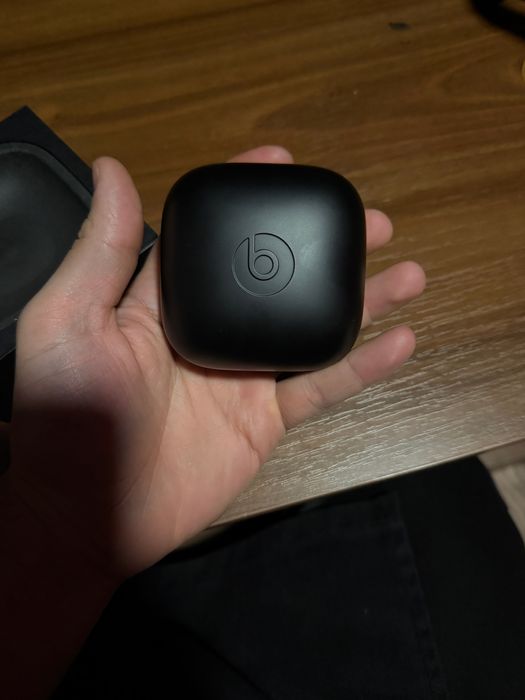 Продам наушники новые