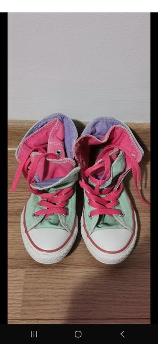 Tenisi  Converse, marime 31. Noi, fara eticheta. Predare Constanț
