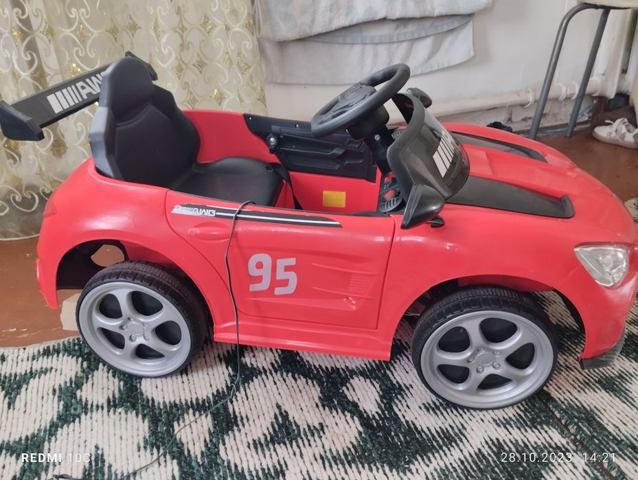 Продам детский автомобиль