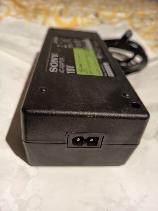 Alimentatoare Sony Laptop,TV 18V/6,11A ;19, 5 V - 4,36 A /4,7 A /6,2A