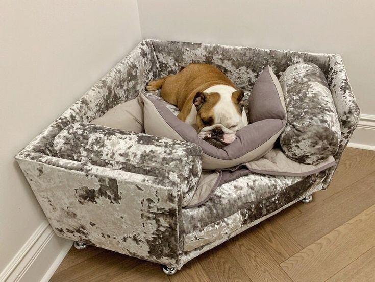 Лежак-диван для питомцев