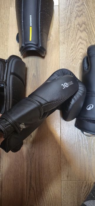 Echipament kick boxing  vand sau schimb