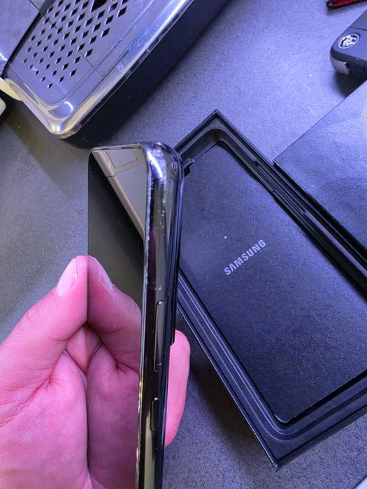 Samsung S22 negru 256gb  husa carbon