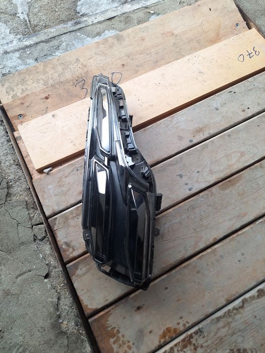 Левая блок  фара