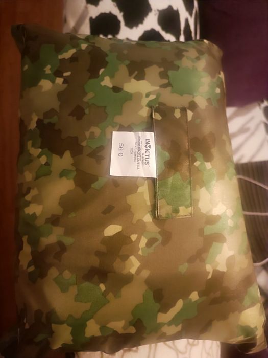 Costum intemperii nou fără etichetă