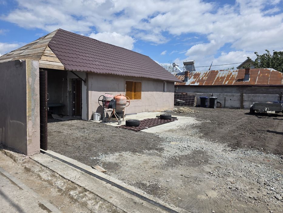Casa de vanzare în orașul Pantelimon în curs de amenajare