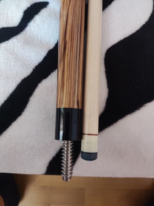 Кий бильярдный комплект 2 шт.