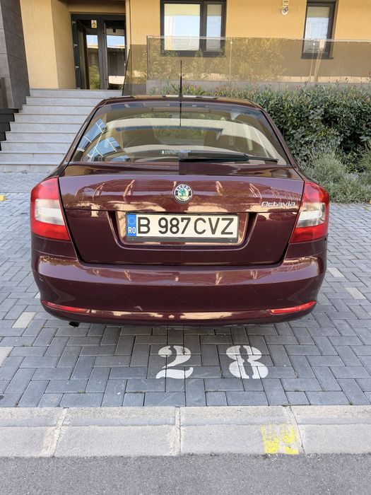SKODA Octavia 2012 — imagine 5