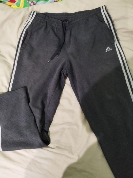 Анцунг Adidas сив хл размер.