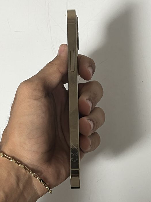 IPhone 12 Pro baterie 100%