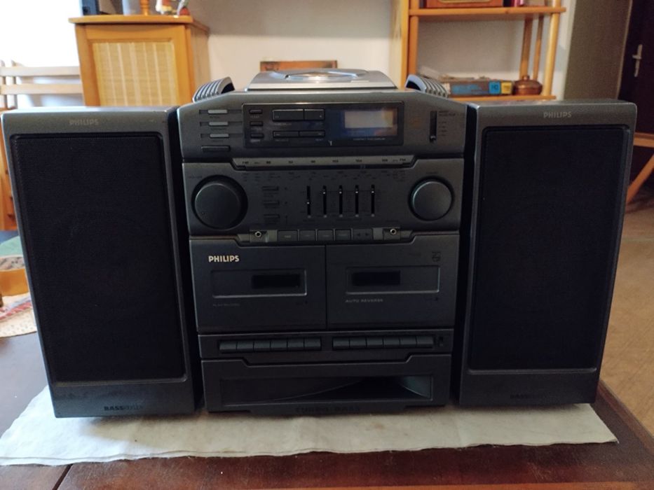 Касетофон Philips