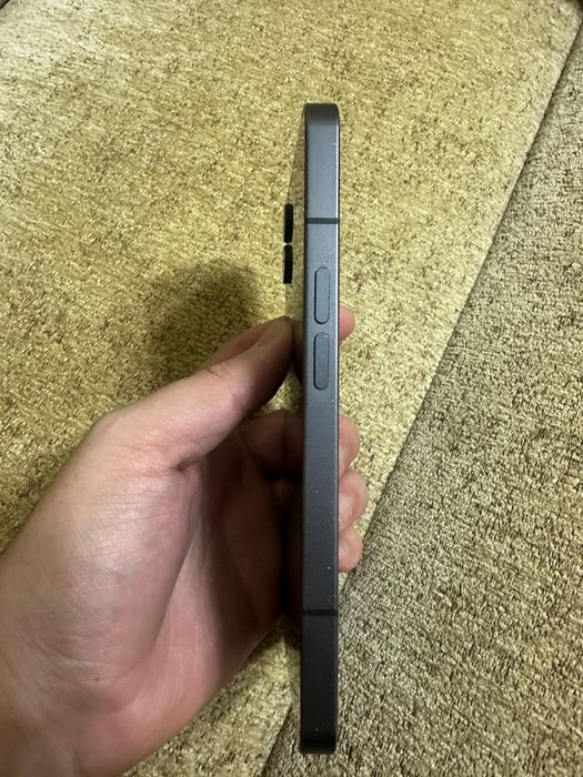 Nothing Phone 1 и Iphone 11