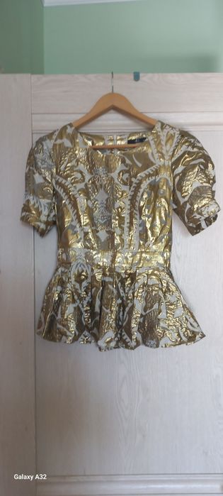 Продам  кофту фирмы гизи