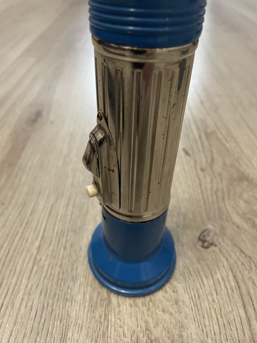 фенерче за колекция или ползване старо сфети но няма батерии