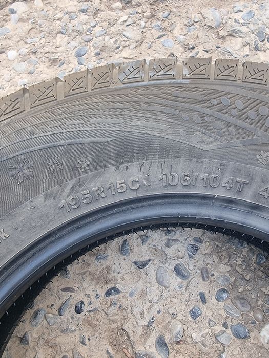 Продам зимные  шины почти новый