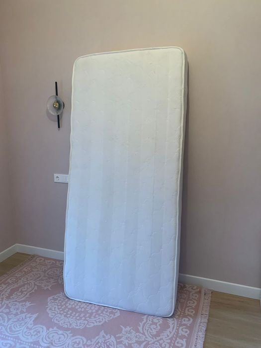 Продам матрас 90×200