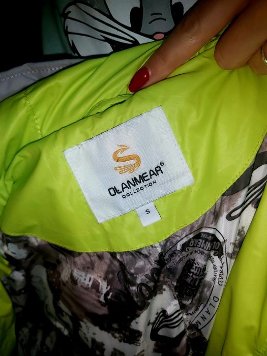 Продам демисезонну куртку