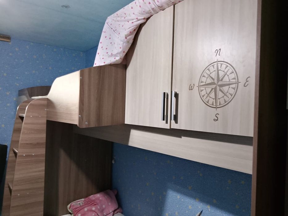 Продаётся  двухъярусная кровать