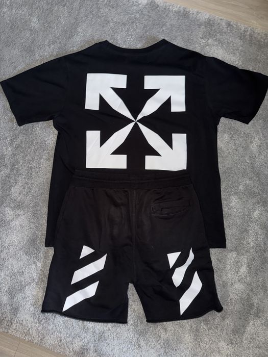 compleu off white