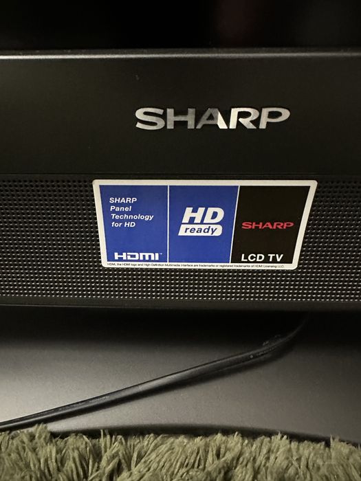 Televizor Sharp diagonala 93’