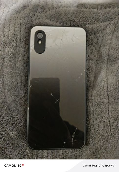 Продам телефон Redmi 9a