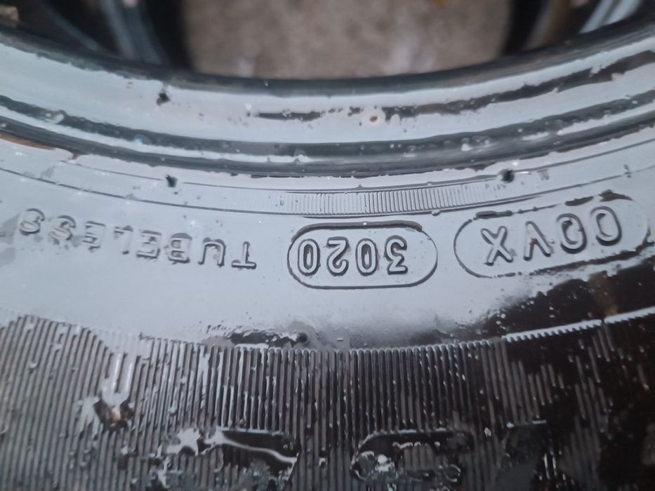 Зимни гуми за бус 215/60/15 C, ДОТ 3020