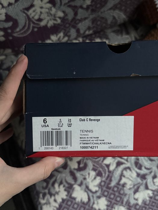 новые кроссовки reebok