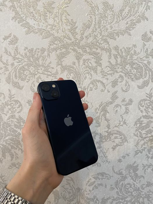 Продам iPhone 13