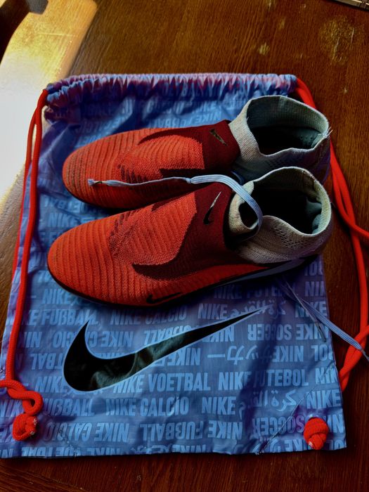 Футболни обувки Nike Phantom 6 High Elite FG