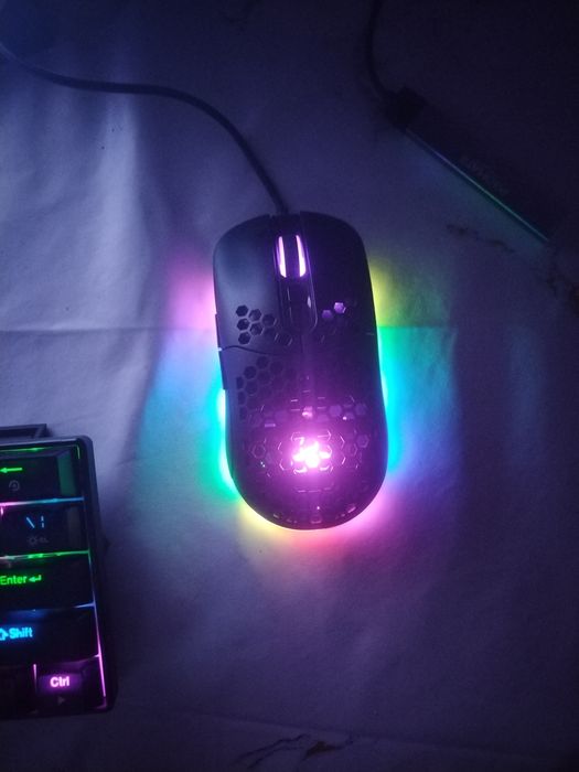 Vând kit gaming + laptop, potrivit pentru gaming ușor, birou sau școal