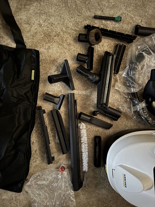 Aspirator cu abur Karcher SV 7 NOU !