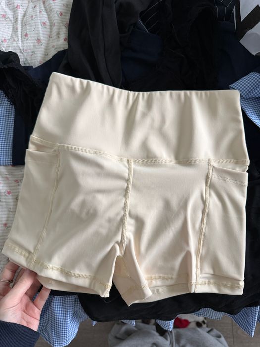 Rochie polo cu dungi + pantaloni scurți integrați