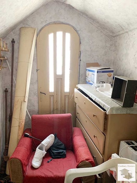 105595 Очарователна триетажна къща с гараж и двор във Велико Търново