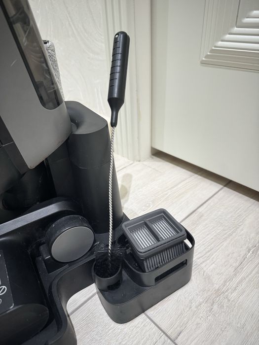 Моющий пылесос вертикальный