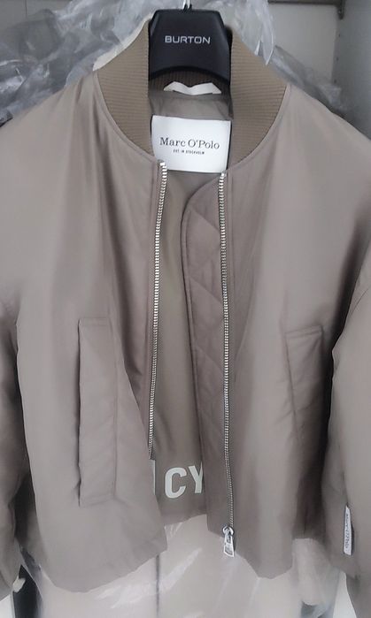 Яке Marc O'Polo и дълга жилетка на Benetton